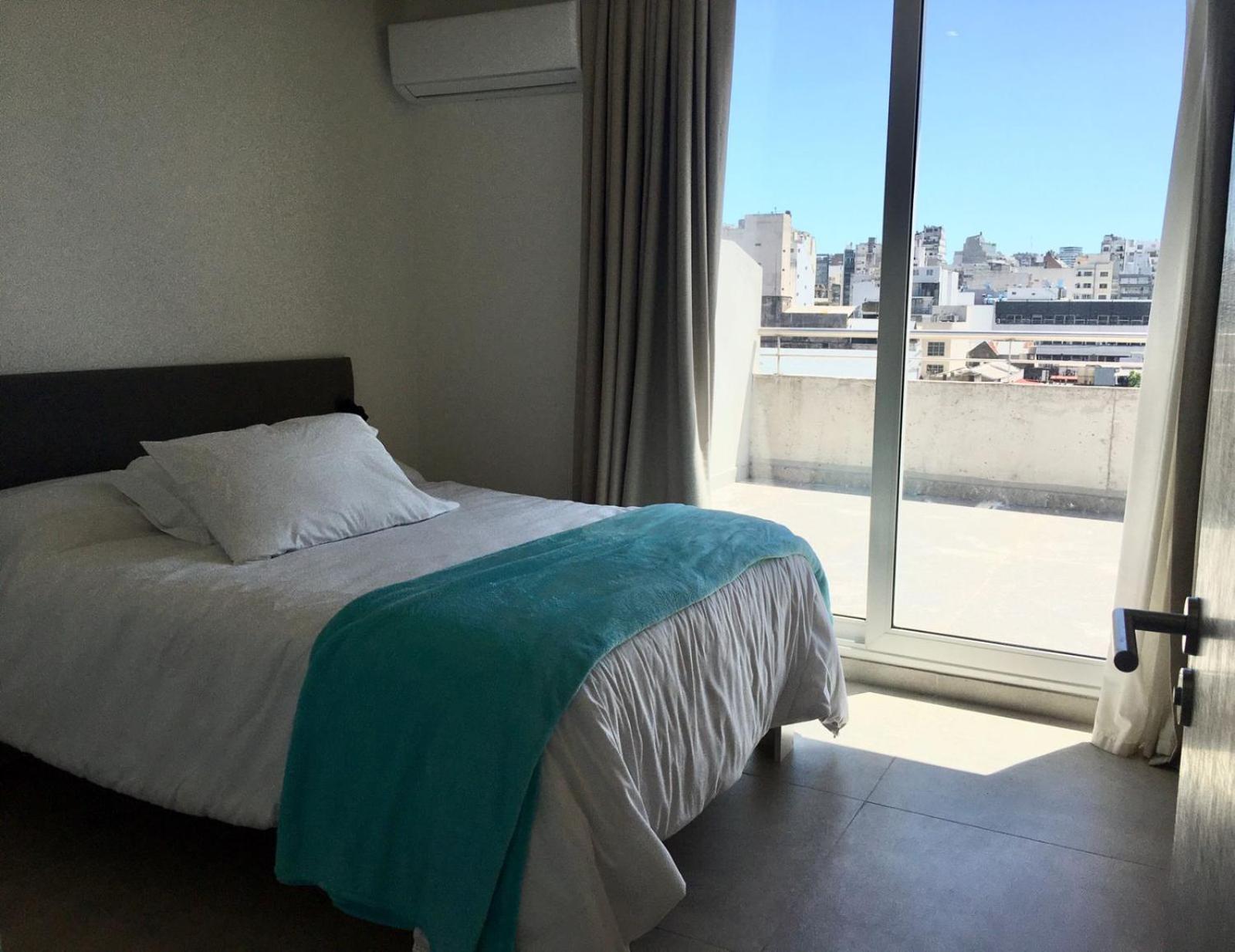 Turquoise Apartment *